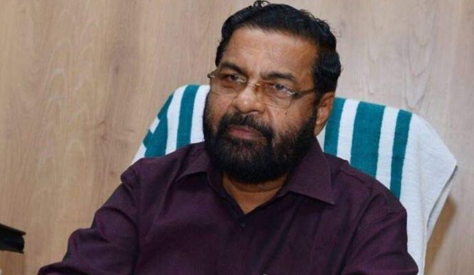 സംസ്ഥാനത്തെ ടൂറിസം മേഖലയില്‍ 15000 കോടി രൂപയുടെ നഷ്ടമുണ്ടായതായി മന്ത്രി കടകംപളളി സുരേന്ദ്രന്‍