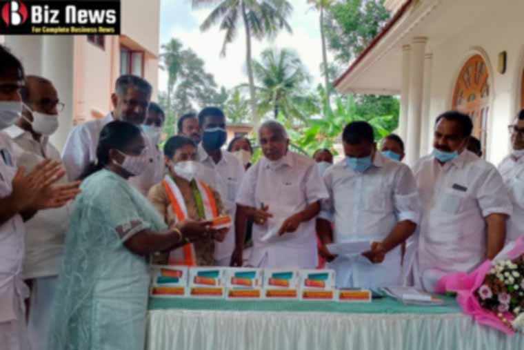 നിർധനരായ വിദ്യാർത്ഥികൾക്ക് മണപ്പുറം ഫൗണ്ടേഷൻ മൊബൈൽ ഫോണുകൾ നല്കും
